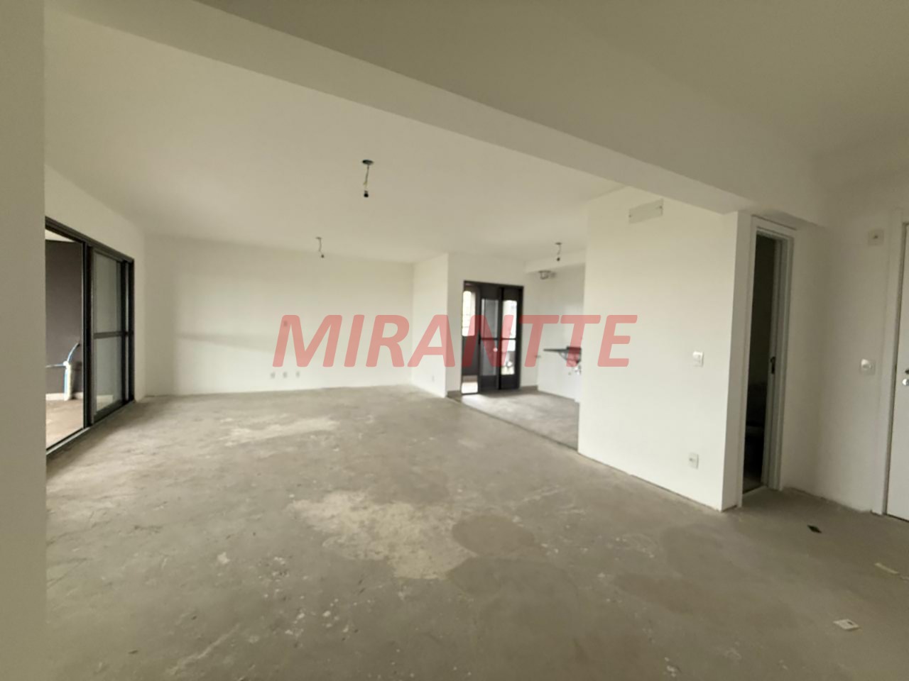 Apartamento de 244m² com 3 quartos em Santana