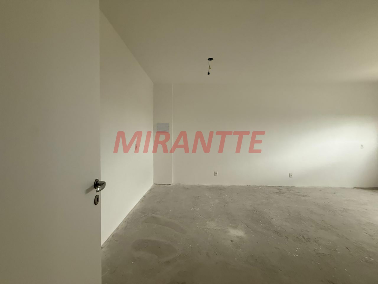 Apartamento de 244m² com 3 quartos em Santana