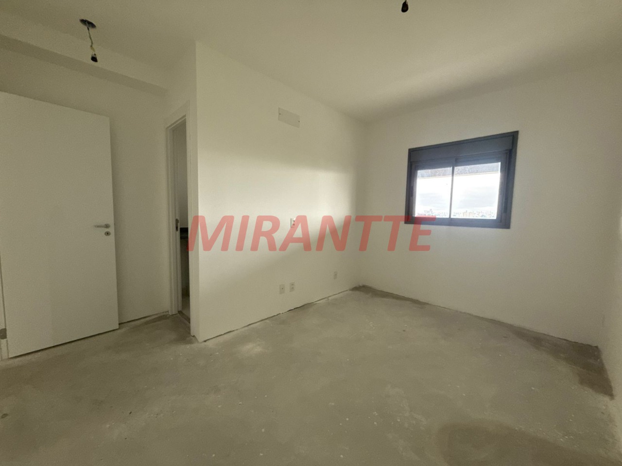 Apartamento de 244m² com 3 quartos em Santana