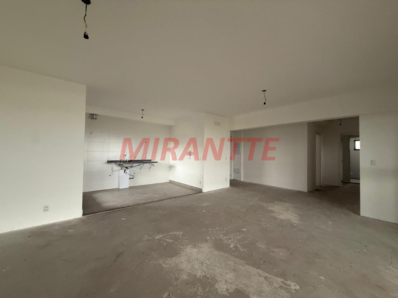 Apartamento de 244m² com 3 quartos em Santana