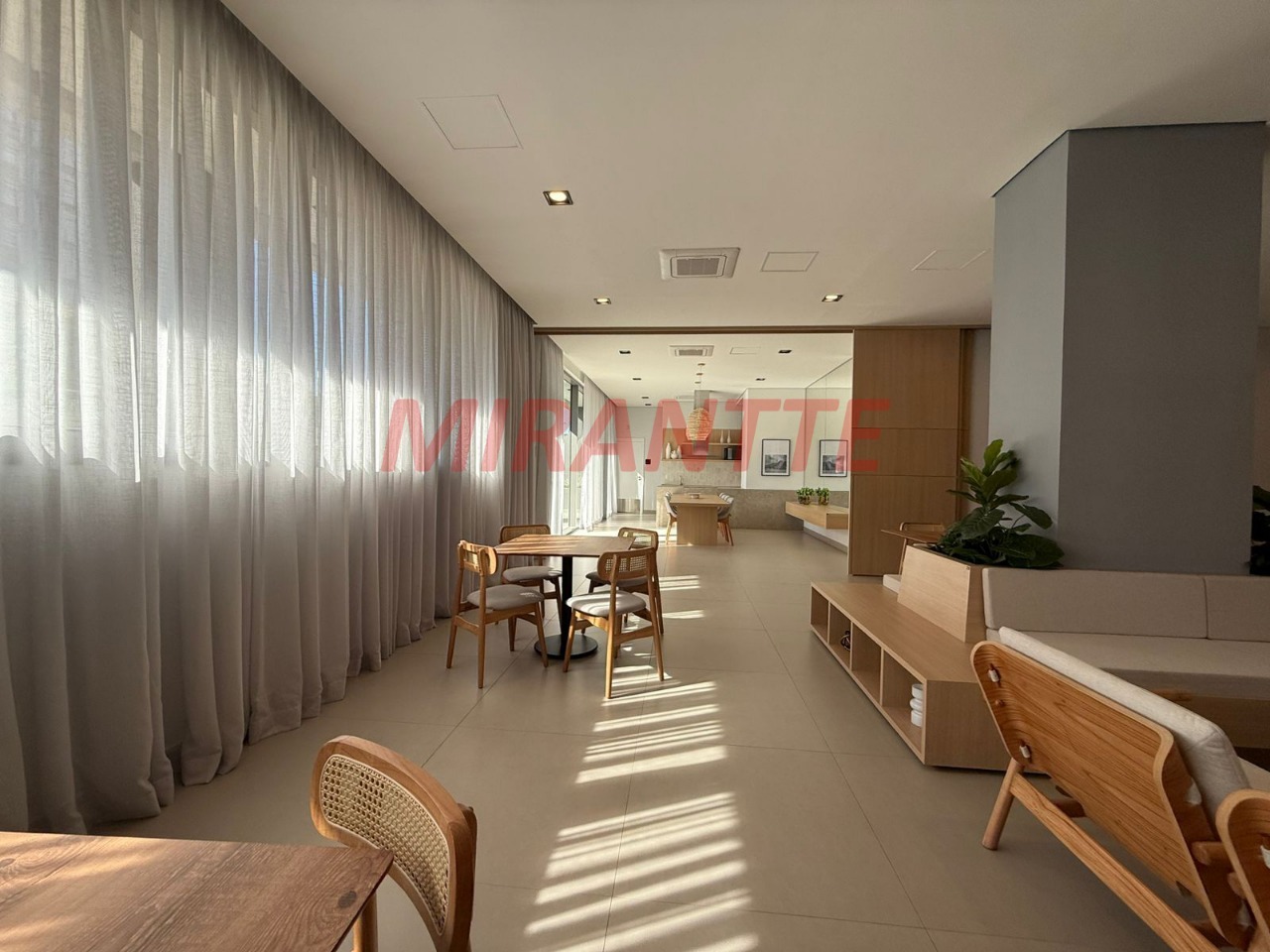 Apartamento de 244m² com 3 quartos em Santana
