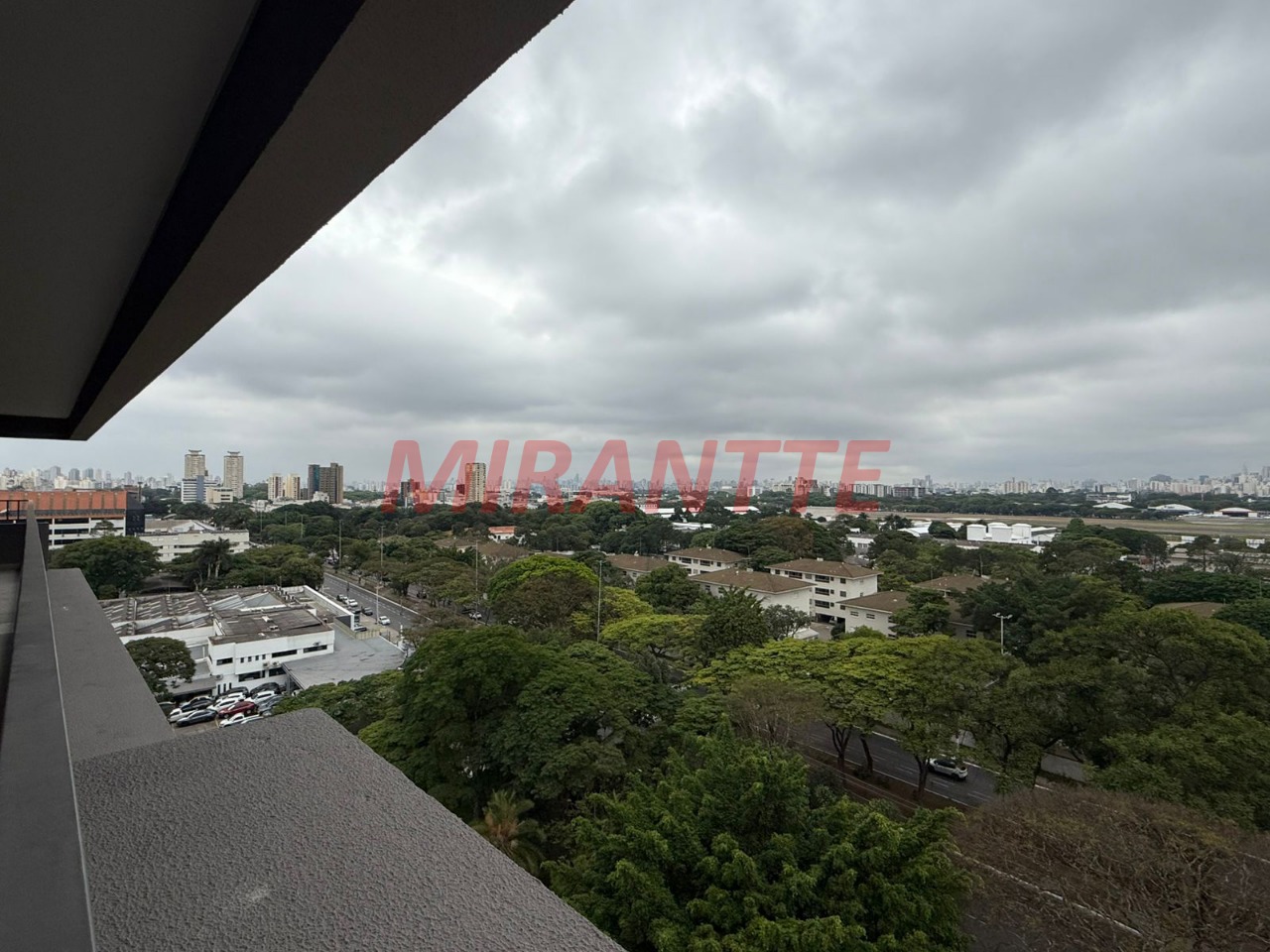 Apartamento de 244m² com 3 quartos em Santana
