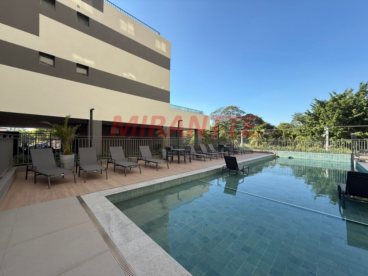 Apartamento de 244m² com 3 quartos em Santana