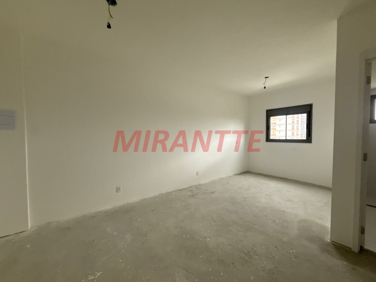 Apartamento de 244m² com 3 quartos em Santana