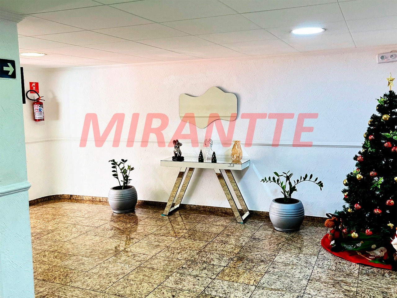 Apartamento de 65m² com 2 quartos em Água Fria