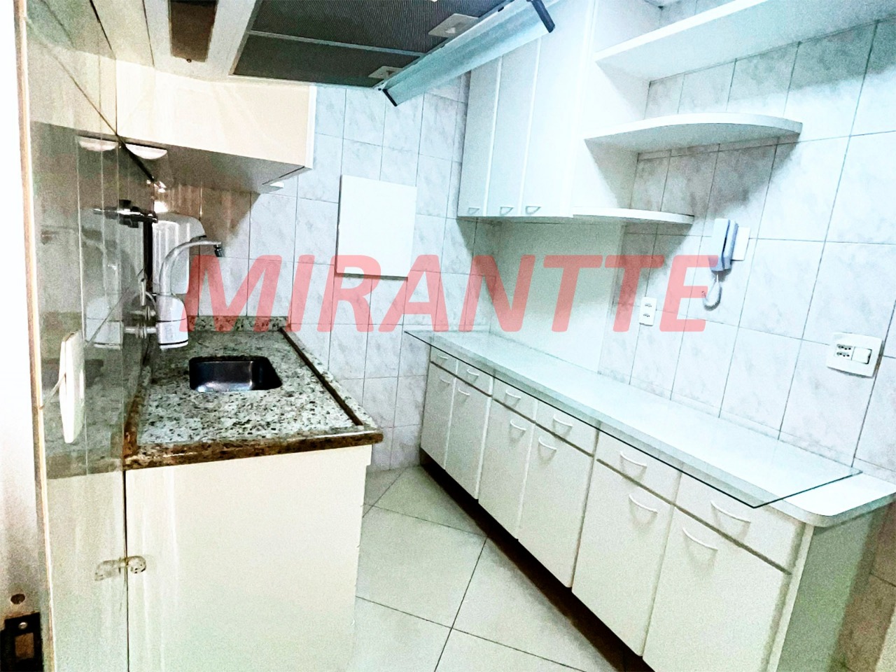 Apartamento de 65m² com 2 quartos em Água Fria