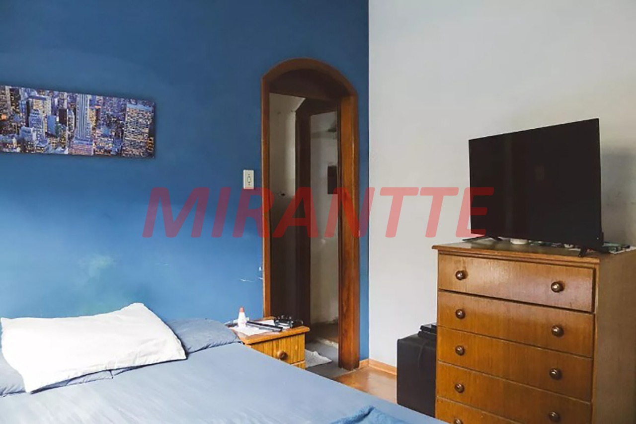 Sobrado de 330m² com 3 quartos em Vila Celeste