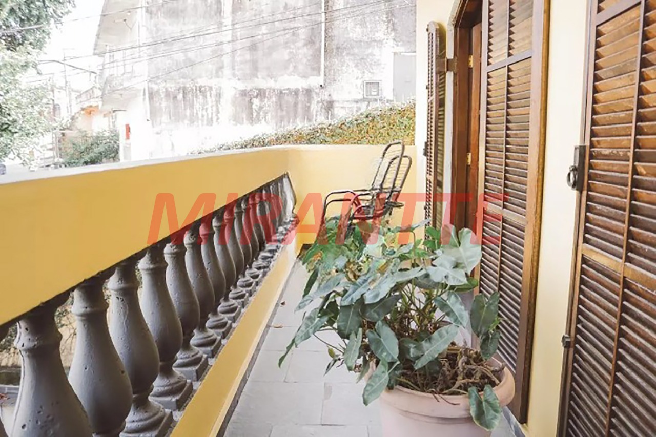 Sobrado de 330m² com 3 quartos em Vila Celeste