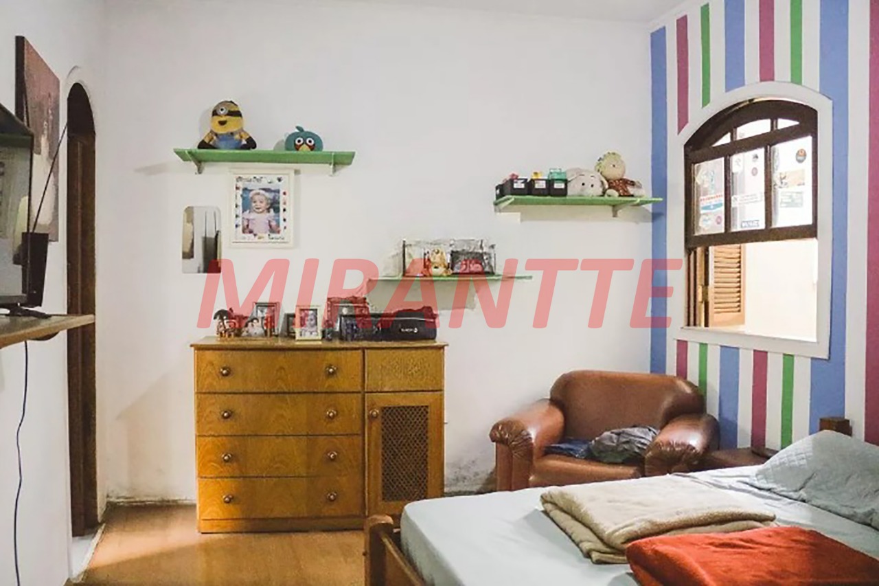 Sobrado de 330m² com 3 quartos em Vila Celeste