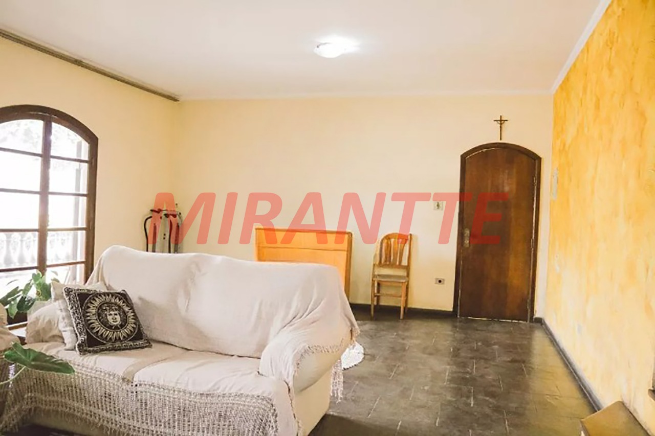Sobrado de 330m² com 3 quartos em Vila Celeste