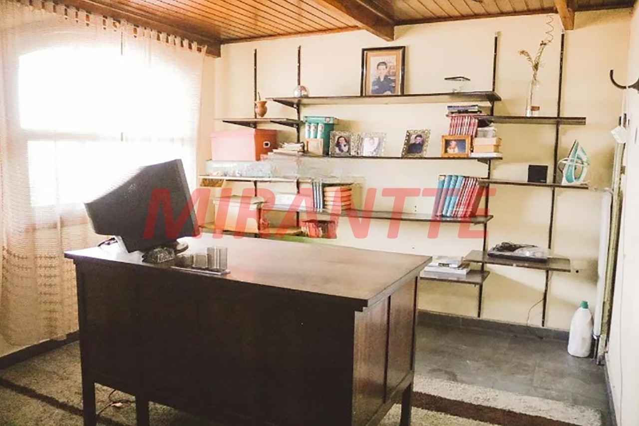 Sobrado de 330m² com 3 quartos em Vila Celeste