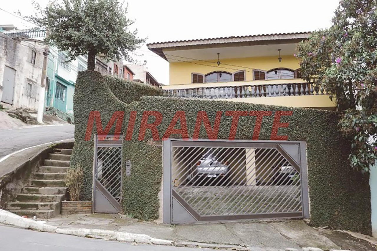 Sobrado de 330m² com 3 quartos em Vila Celeste