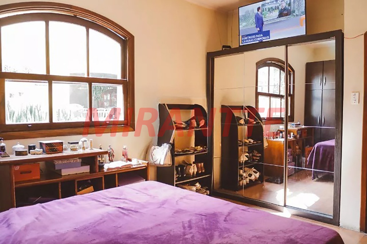 Sobrado de 330m² com 3 quartos em Vila Celeste