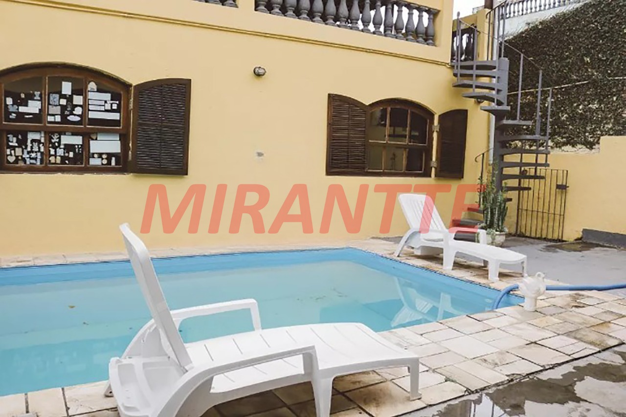 Sobrado de 330m² com 3 quartos em Vila Celeste