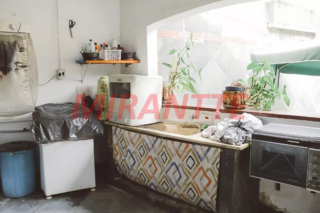 Sobrado de 330m² com 3 quartos em Vila Celeste