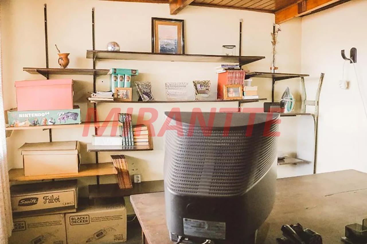 Sobrado de 330m² com 3 quartos em Vila Celeste