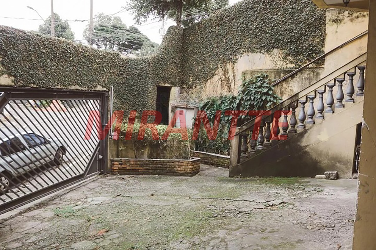 Sobrado de 330m² com 3 quartos em Vila Celeste