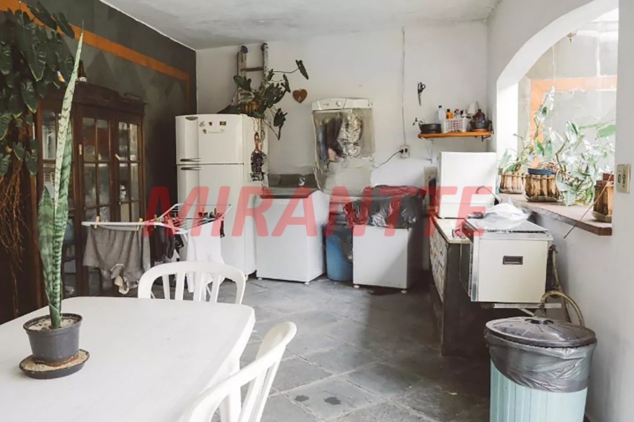 Sobrado de 330m² com 3 quartos em Vila Celeste