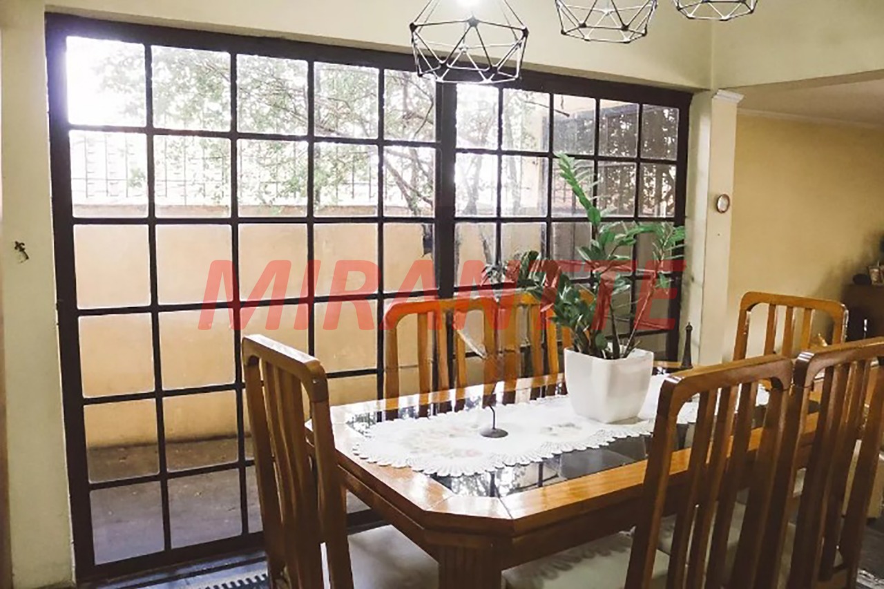 Sobrado de 330m² com 3 quartos em Vila Celeste
