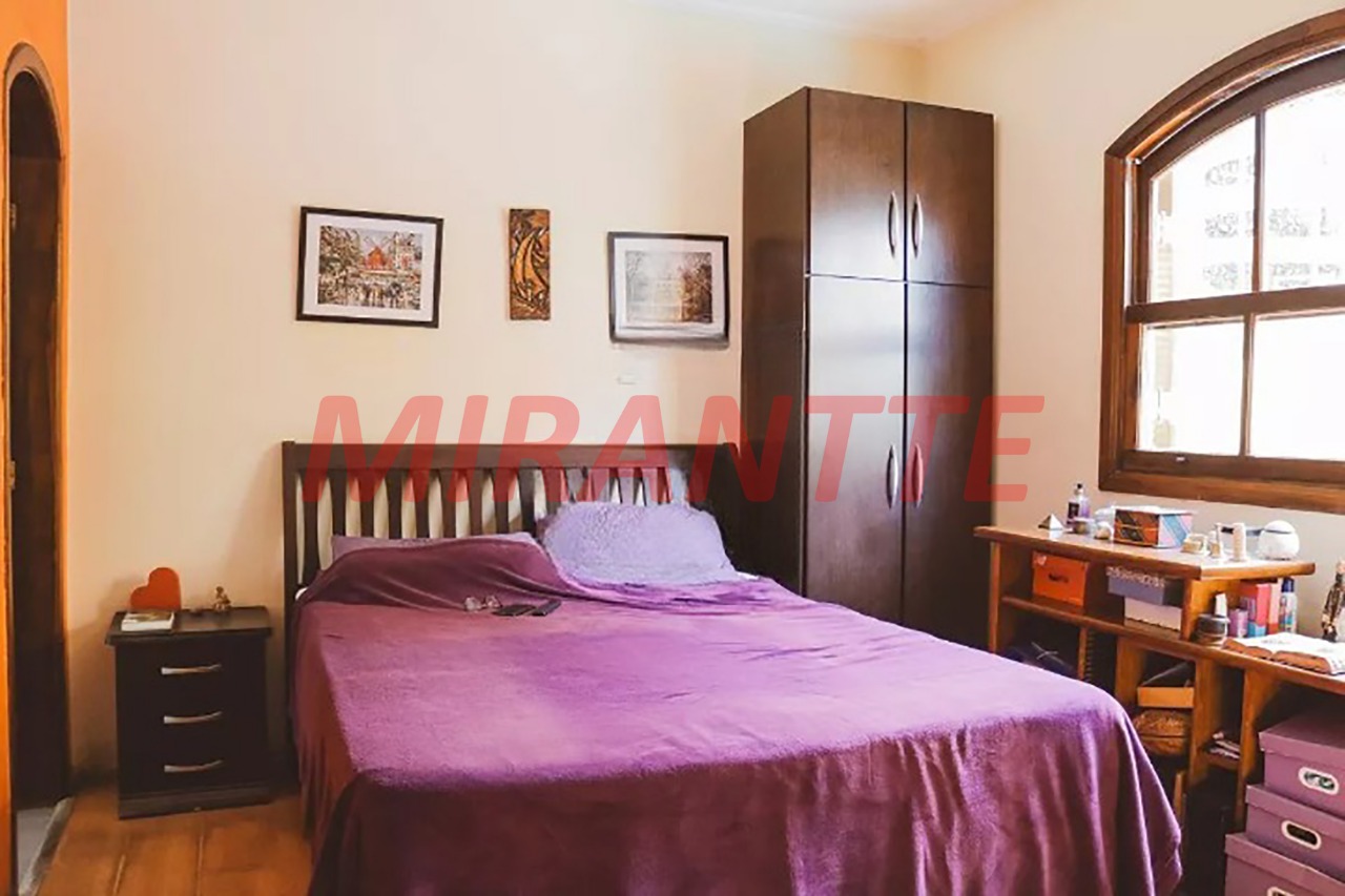 Sobrado de 330m² com 3 quartos em Vila Celeste