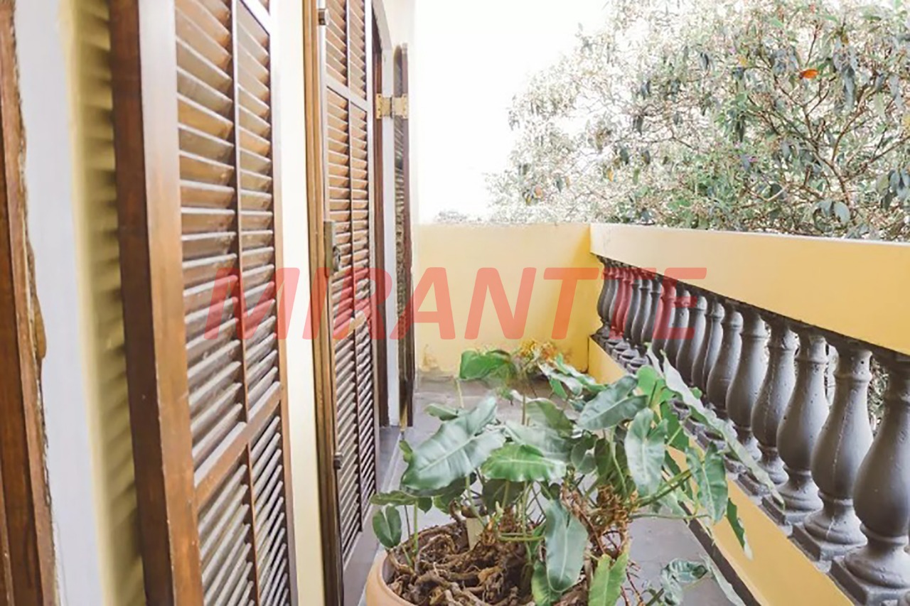 Sobrado de 330m² com 3 quartos em Vila Celeste