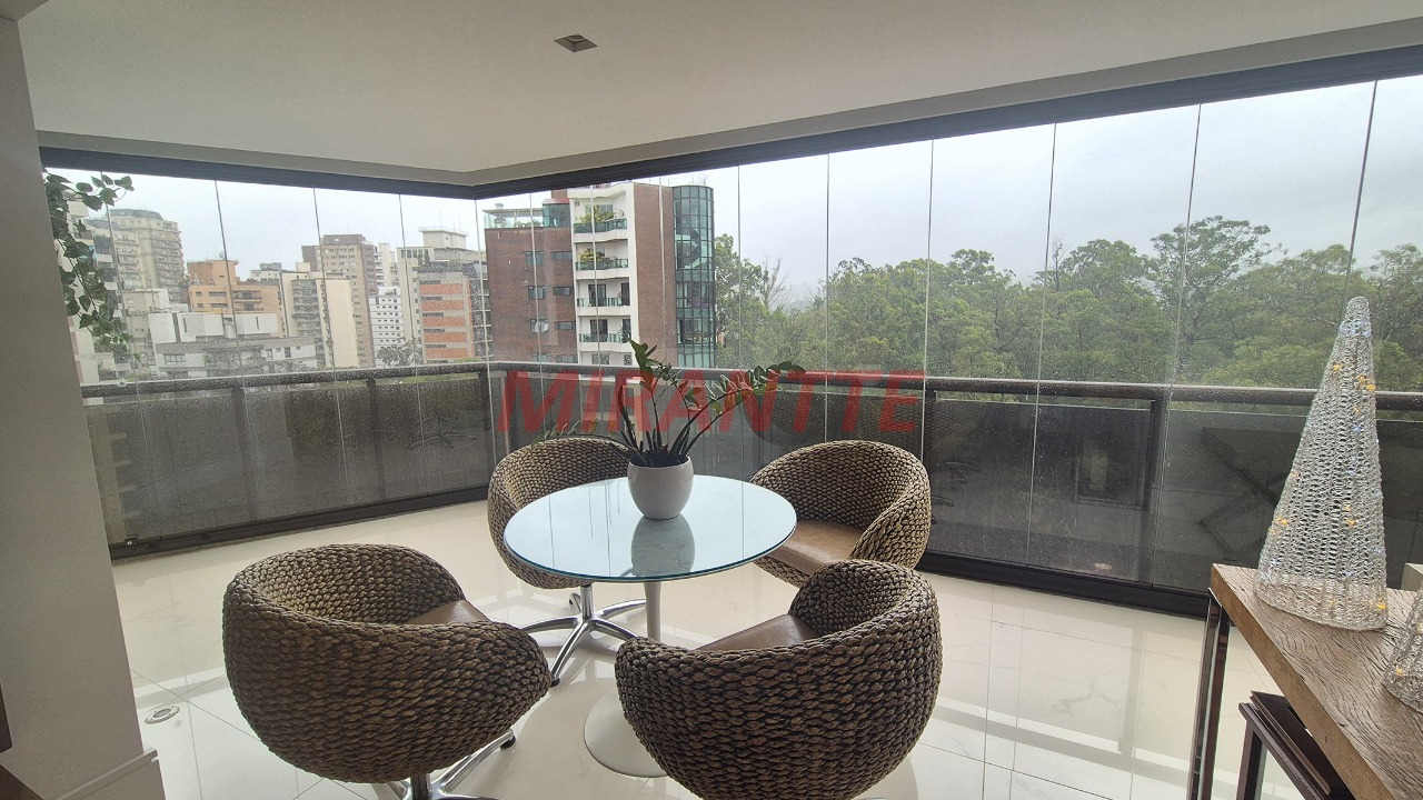 Apartamento de 240m² com 3 quartos em Jardim Luzitânia