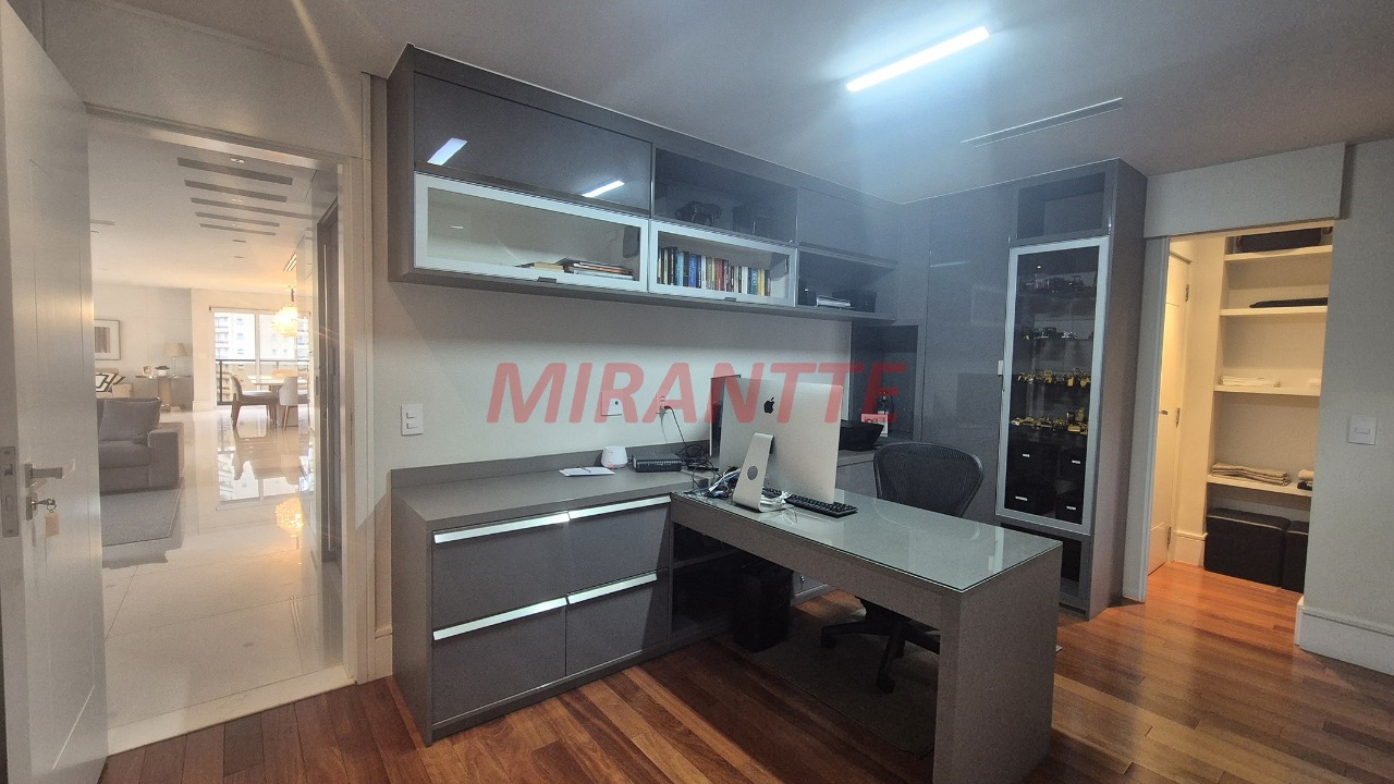 Apartamento de 240m² com 3 quartos em Jardim Luzitânia