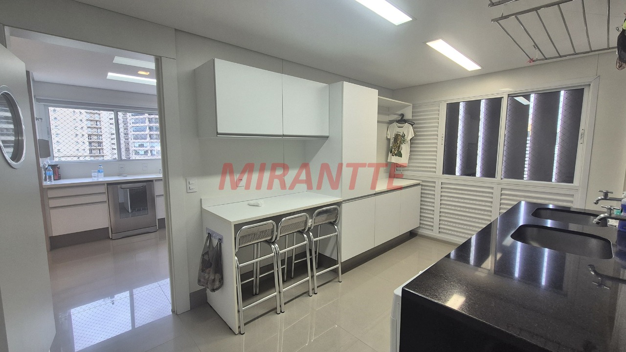 Apartamento de 240m² com 3 quartos em Jardim Luzitânia