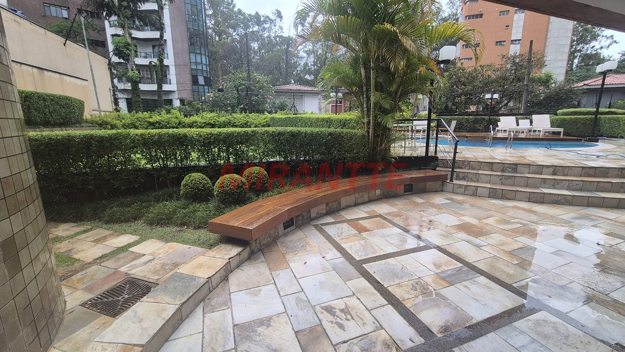 Apartamento de 240m² com 3 quartos em Jardim Luzitânia