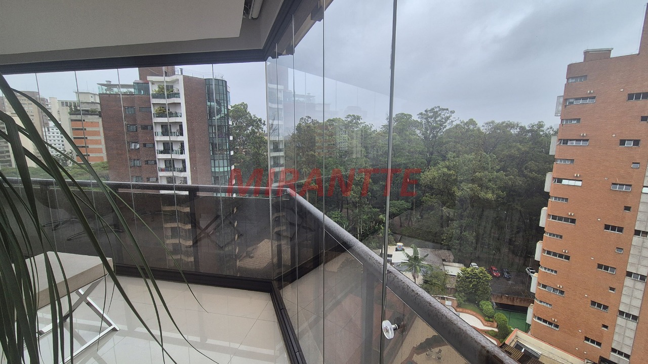 Apartamento de 240m² com 3 quartos em Jardim Luzitânia