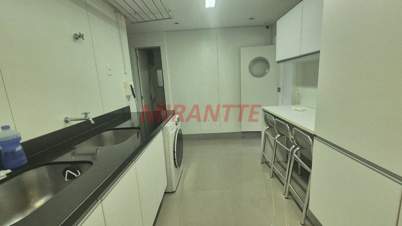 Apartamento de 240m² com 3 quartos em Jardim Luzitânia