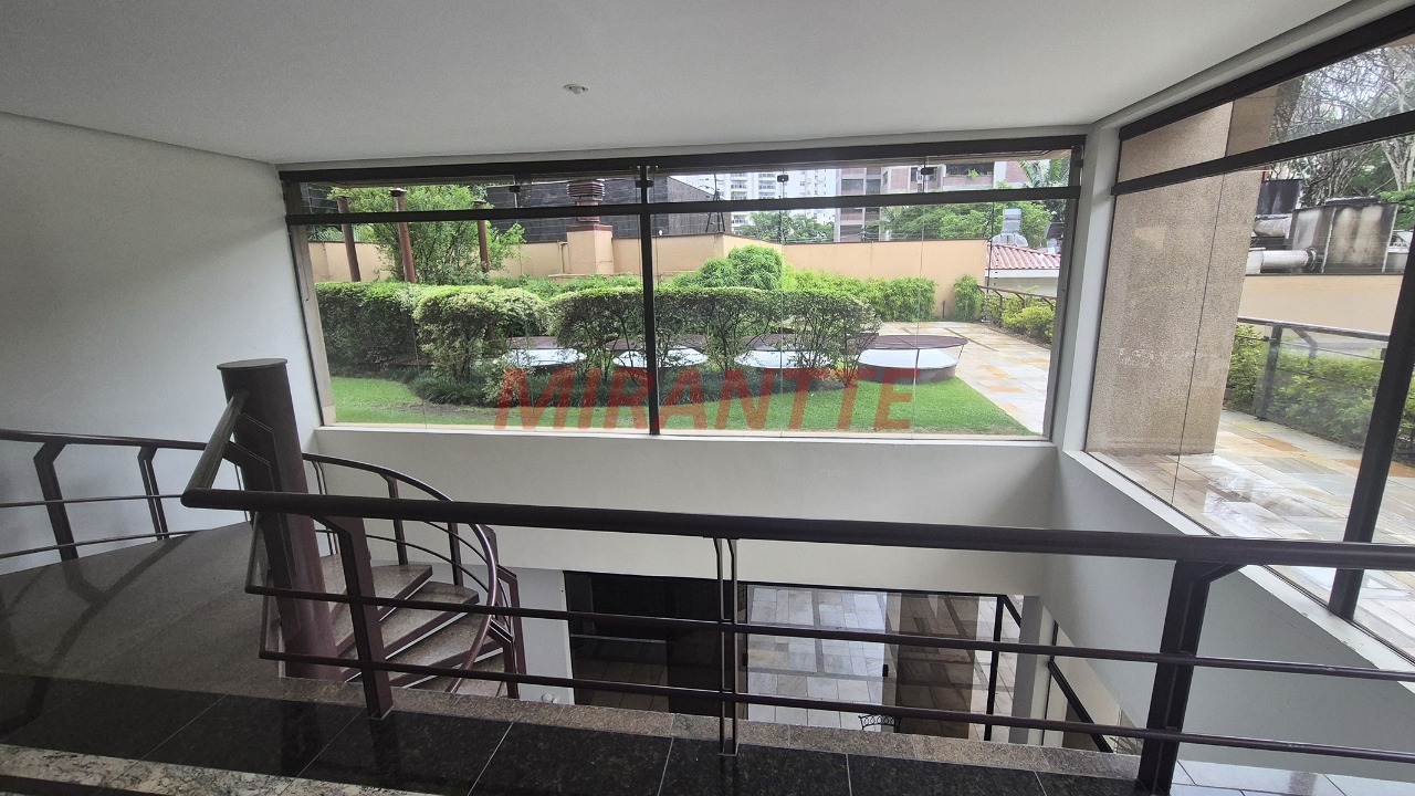 Apartamento de 240m² com 3 quartos em Jardim Luzitânia