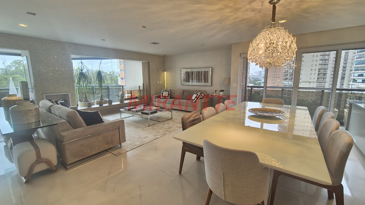 Apartamento de 240m² com 3 quartos em Jardim Luzitânia