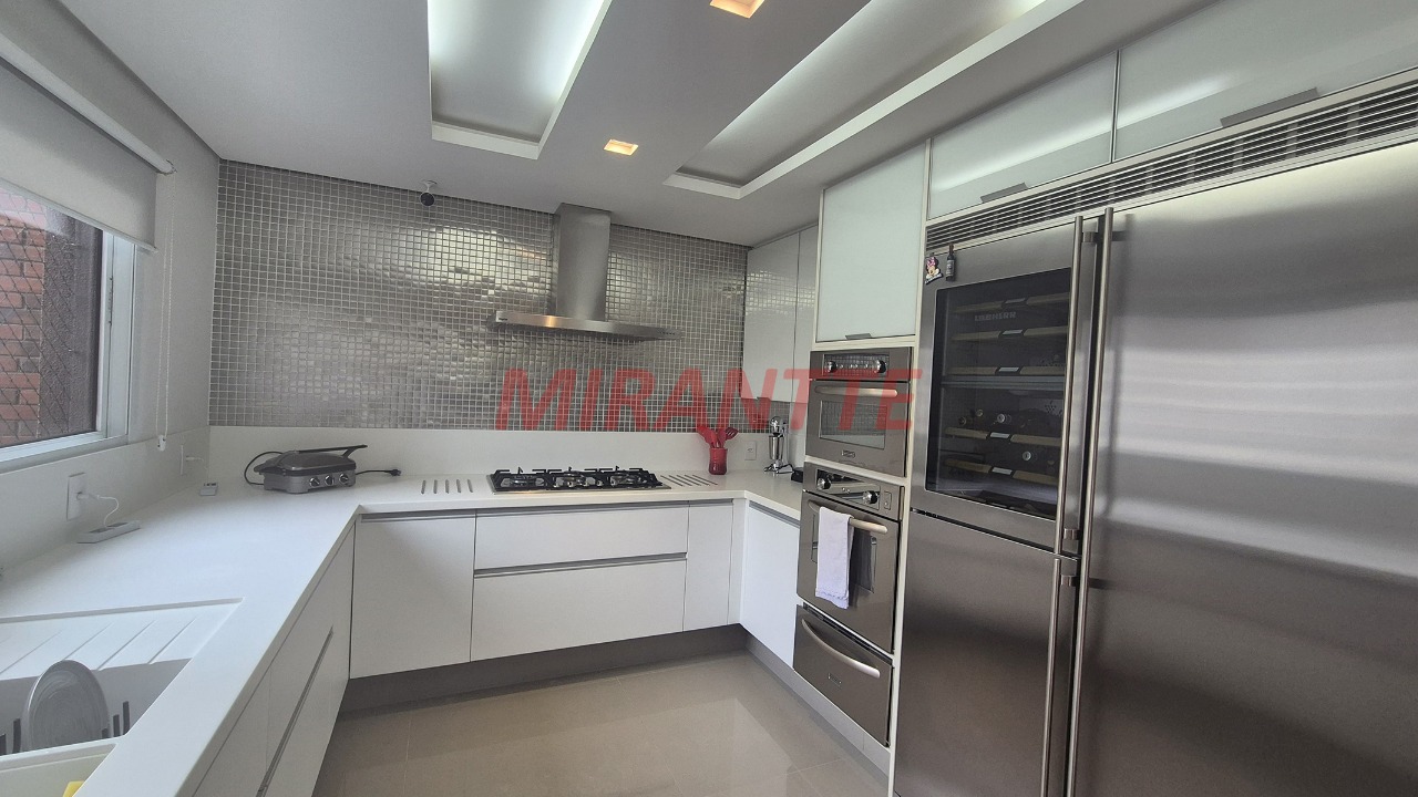 Apartamento de 240m² com 3 quartos em Jardim Luzitânia