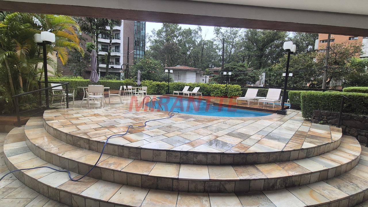 Apartamento de 240m² com 3 quartos em Jardim Luzitânia