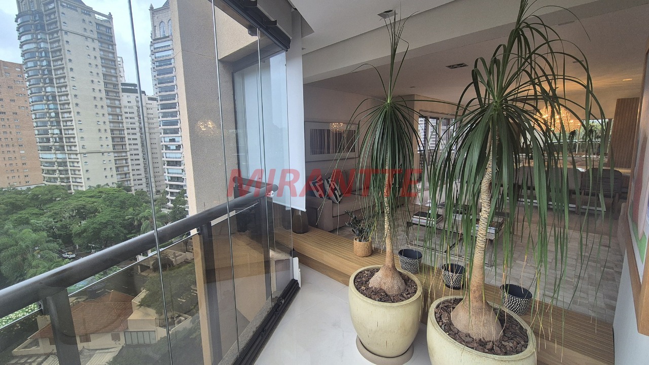 Apartamento de 240m² com 3 quartos em Jardim Luzitânia