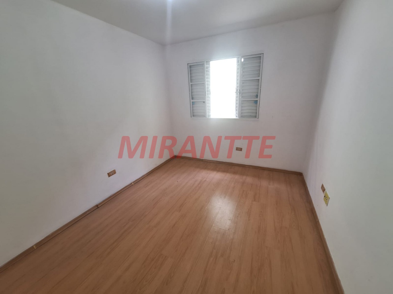 Casa terrea de 146m² com 4 quartos em Conjunto Residencial Santa Terezinha