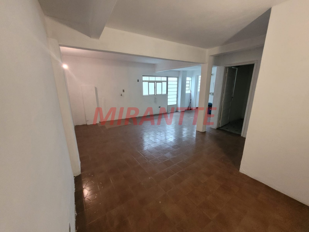 Casa terrea de 146m² com 4 quartos em Conjunto Residencial Santa Terezinha