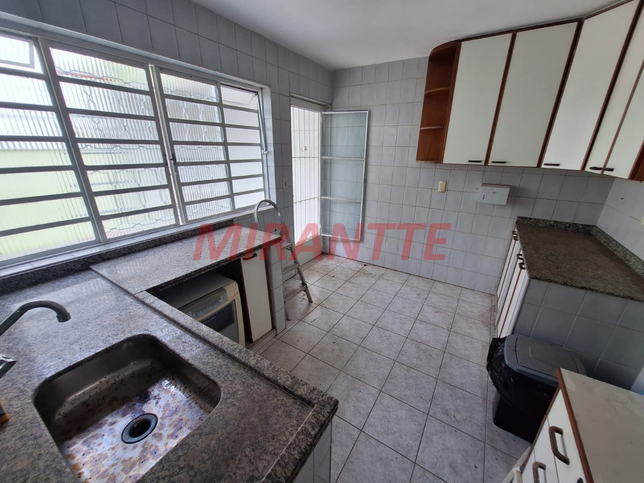Casa terrea de 146m² com 4 quartos em Conjunto Residencial Santa Terezinha