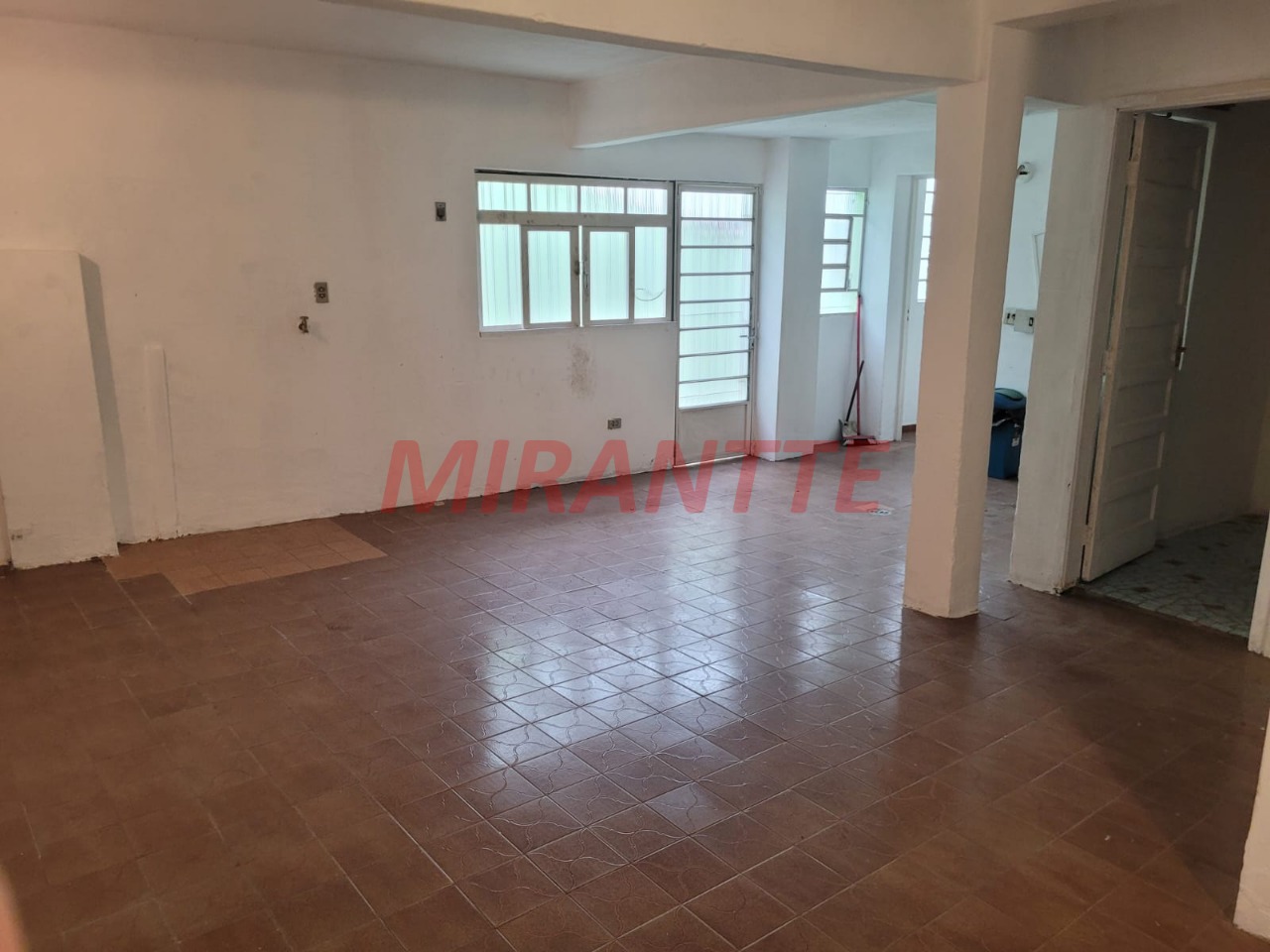 Casa terrea de 146m² com 4 quartos em Conjunto Residencial Santa Terezinha