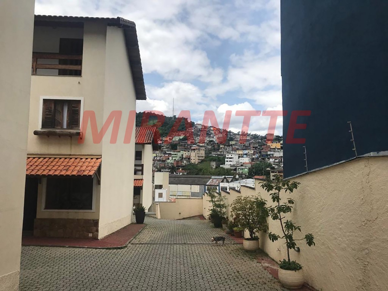 Cond. fechado de 114m² com 2 quartos em Tremembe