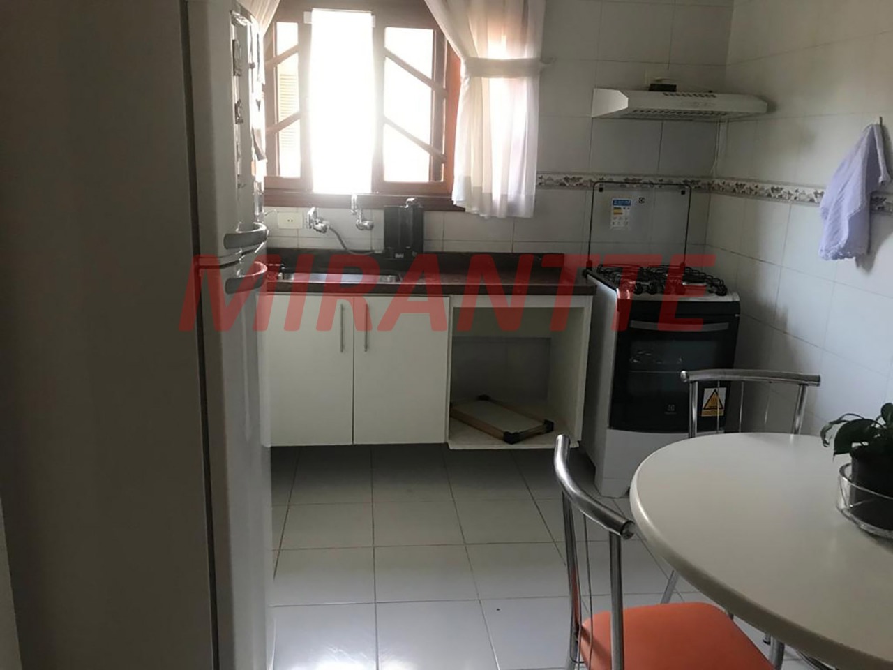 Cond. fechado de 114m² com 2 quartos em Tremembe