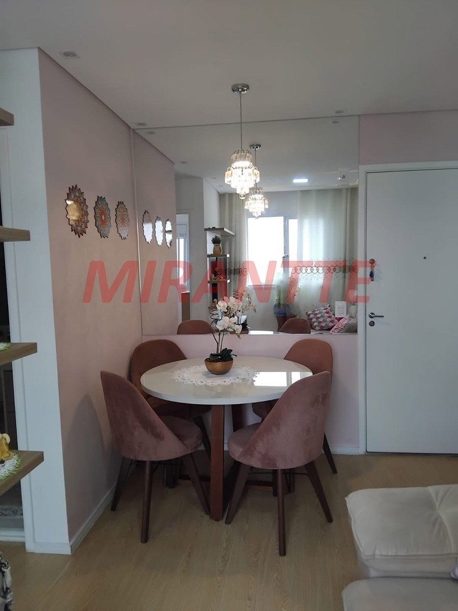 Apartamento de 42m² com 2 quartos em Vila Nova Cachoeirinha
