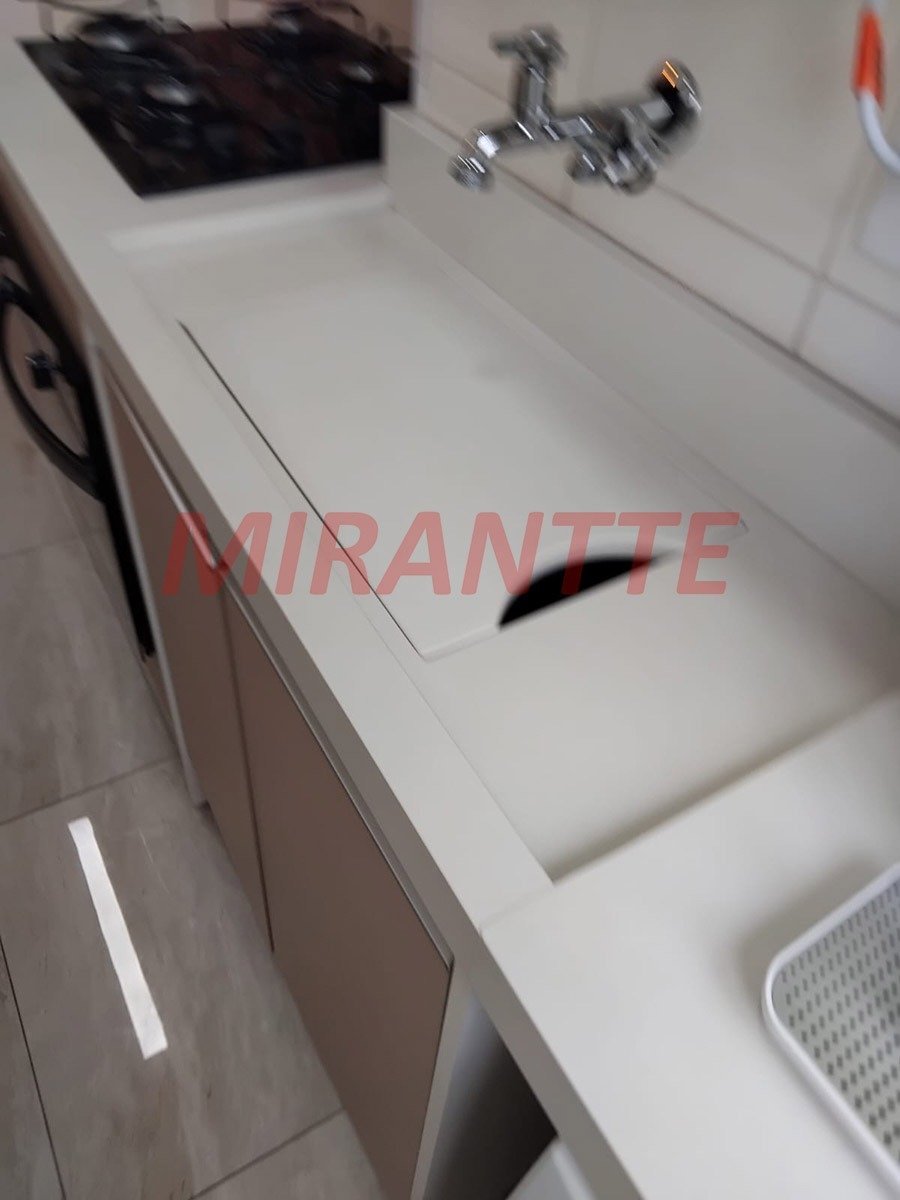 Apartamento de 42m² com 2 quartos em Vila Nova Cachoeirinha