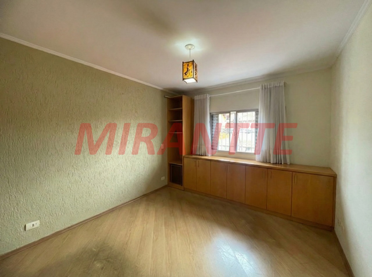 Sobrado de 171m² com 3 quartos em Vila Nova Mazzei