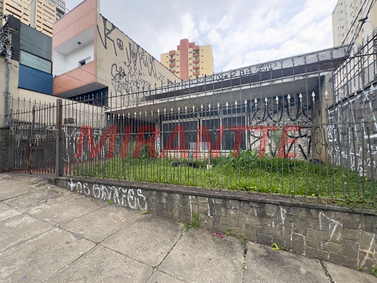 Casa terrea de 253m² com 3 quartos em Santana