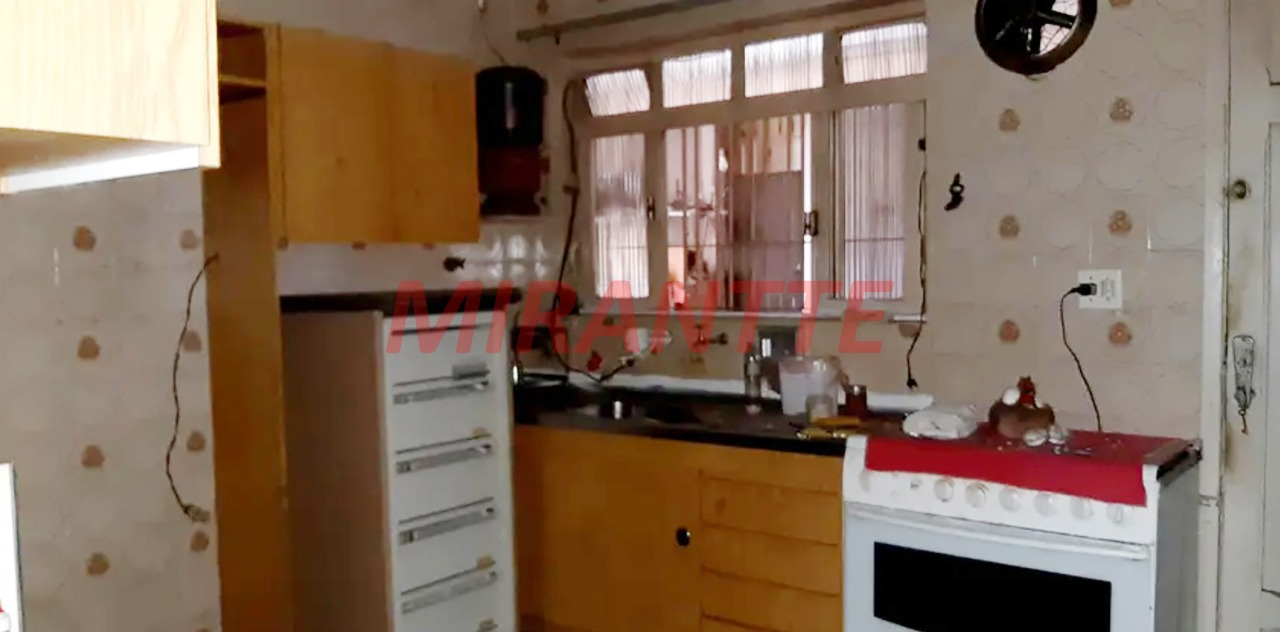 Sobrado de 137m² com 3 quartos em Água Fria