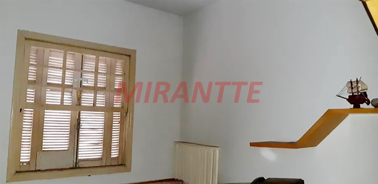 Sobrado de 137m² com 3 quartos em Água Fria