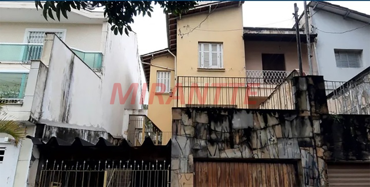 Sobrado de 137m² com 3 quartos em Água Fria