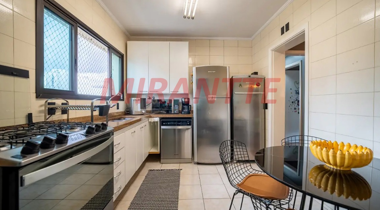 Apartamento de 131m² com 3 quartos em Santa Teresinha